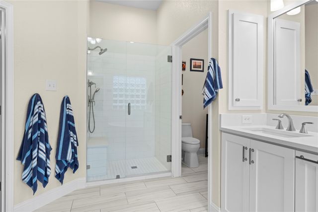 2400 Crest Park Drive, Arlington, TX 76006