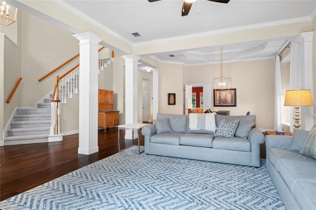 2400 Crest Park Drive, Arlington, TX 76006