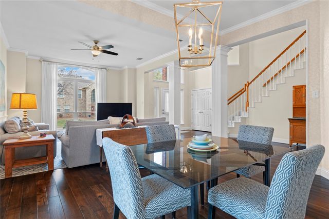 2400 Crest Park Drive, Arlington, TX 76006