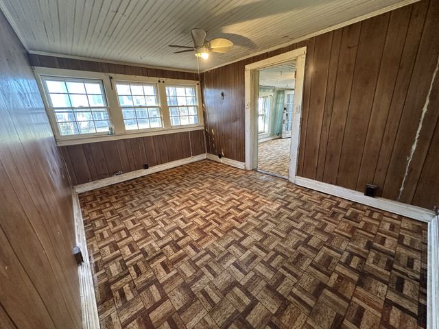 18 Brown Teal Rd, Petersburg, TN 37144