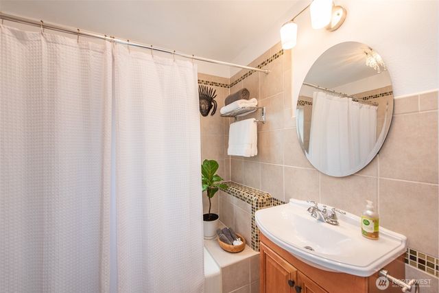 616 E Lopez Avenue, Port Angeles, WA 98362