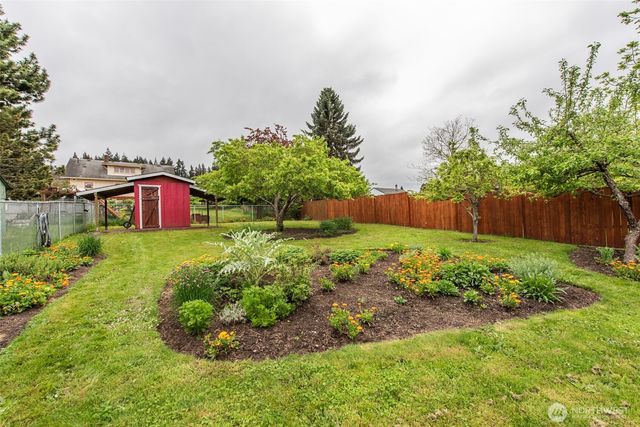 616 E Lopez Avenue, Port Angeles, WA 98362