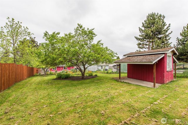 616 E Lopez Avenue, Port Angeles, WA 98362