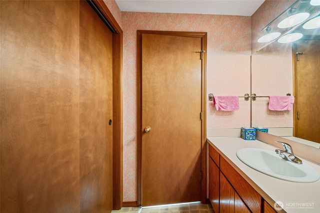 7718 Fairview Road SW, Olympia, WA 98512