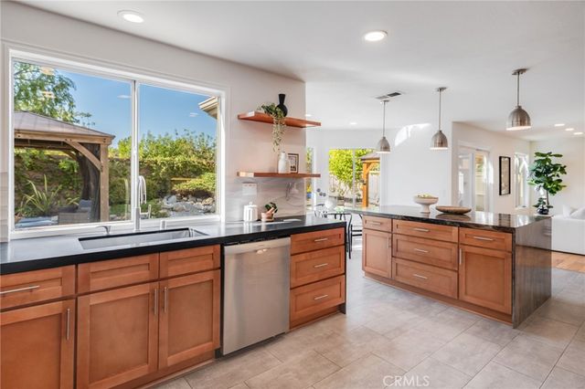 21 Rhode Island, Irvine, CA 92606