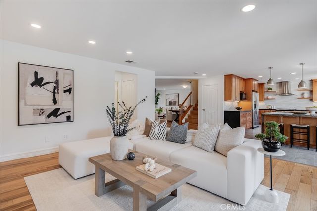 21 Rhode Island, Irvine, CA 92606