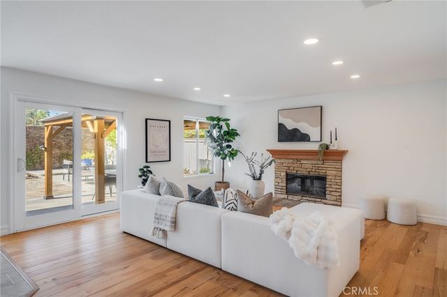 21 Rhode Island, Irvine, CA 92606
