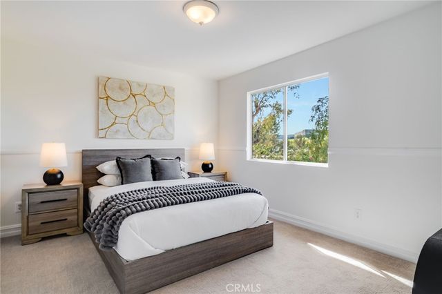 21 Rhode Island, Irvine, CA 92606