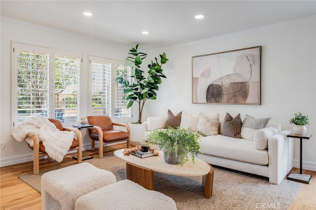 21 Rhode Island, Irvine, CA 92606