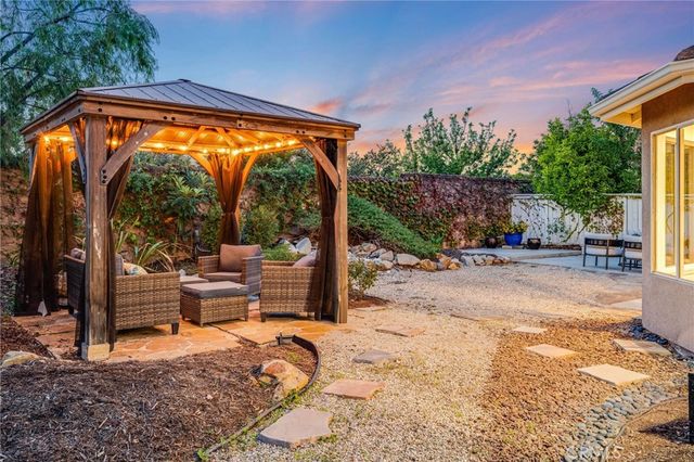 21 Rhode Island, Irvine, CA 92606