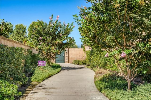 21 Rhode Island, Irvine, CA 92606