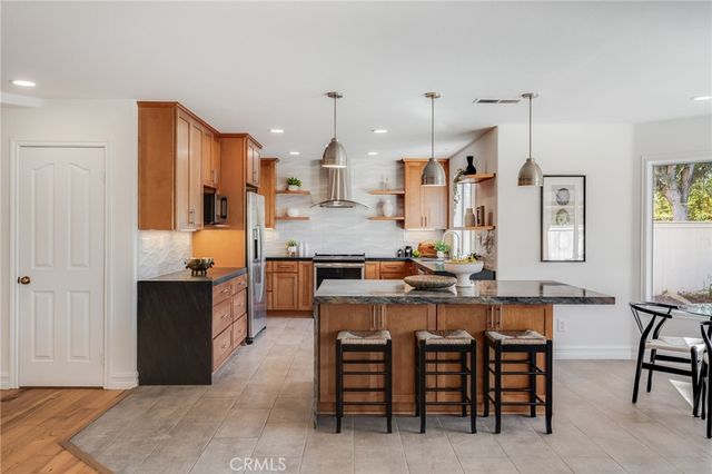 21 Rhode Island, Irvine, CA 92606