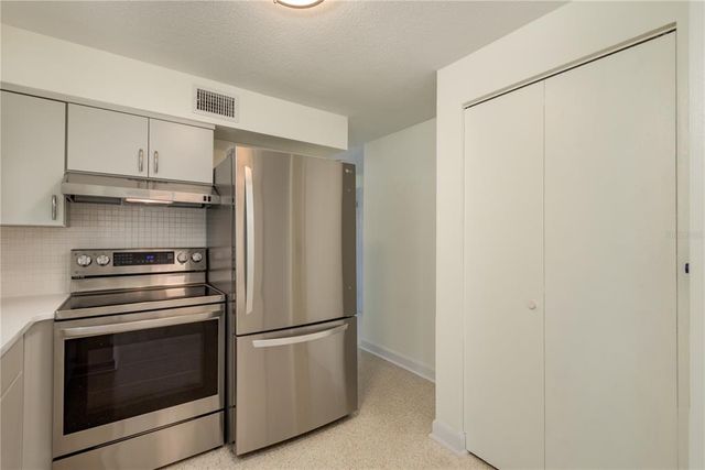 2020 DOUGLAS AVENUE, Dunedin, FL 34698