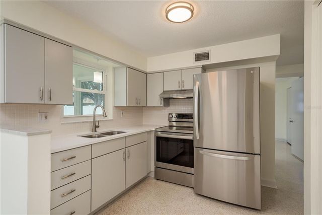 2020 DOUGLAS AVENUE, Dunedin, FL 34698