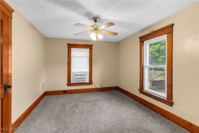 356 Laird Avenue SE, Warren, OH 44483