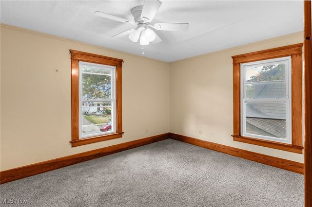 356 Laird Avenue SE, Warren, OH 44483