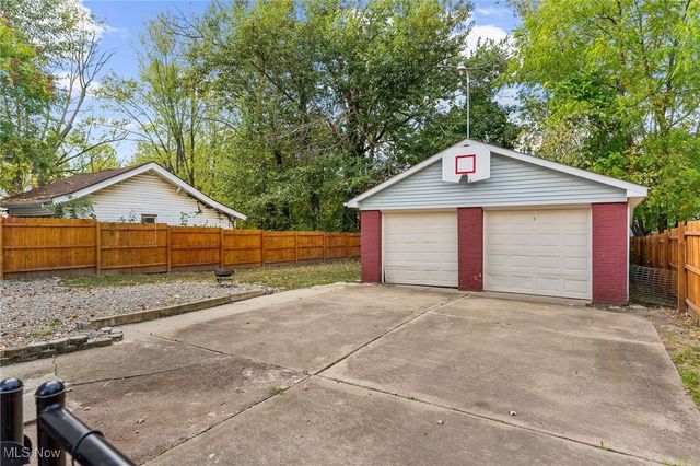 356 Laird Avenue SE, Warren, OH 44483