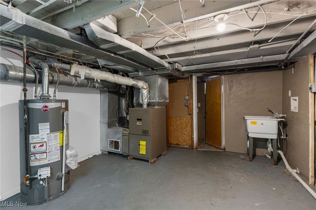 356 Laird Avenue SE, Warren, OH 44483