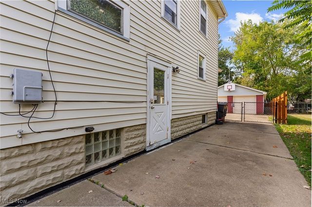 356 Laird Avenue SE, Warren, OH 44483