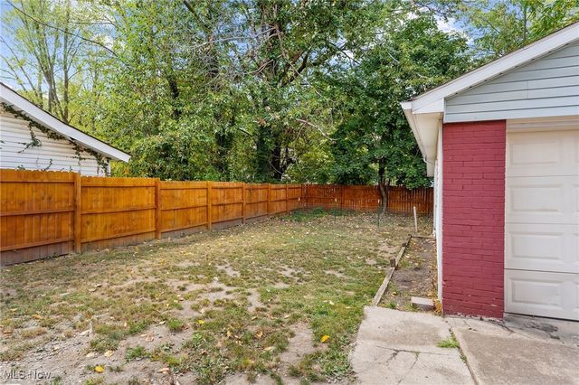 356 Laird Avenue SE, Warren, OH 44483