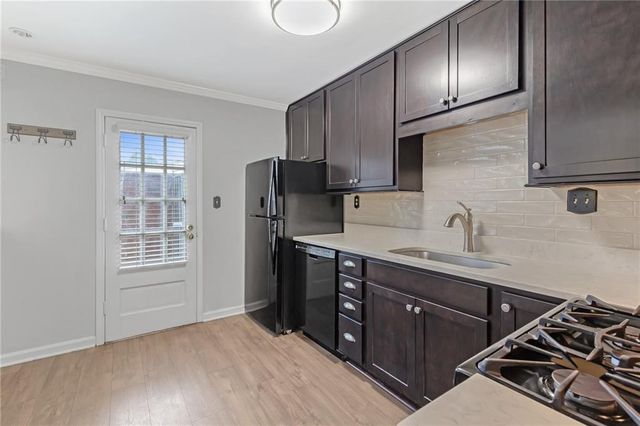 12 Surry County NW Place, Atlanta, GA 30318