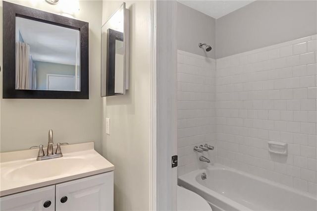 12 Surry County NW Place, Atlanta, GA 30318