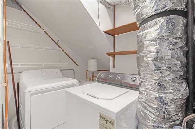 12 Surry County NW Place, Atlanta, GA 30318