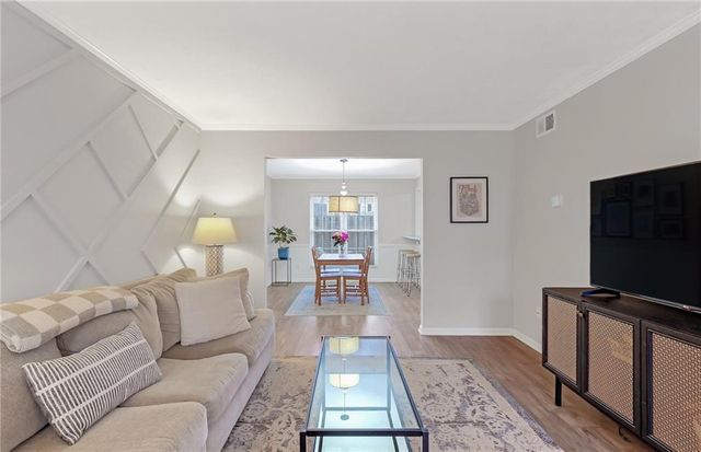 12 Surry County NW Place, Atlanta, GA 30318