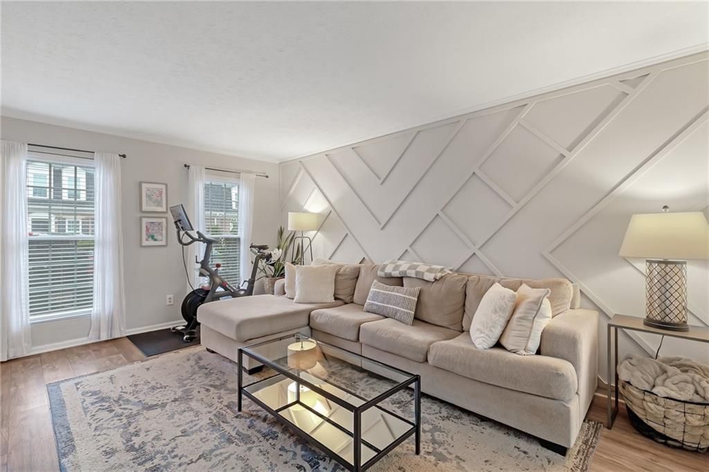 12 Surry County NW Place, Atlanta, GA 30318