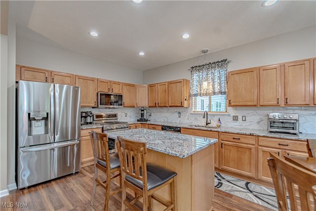 5446 Royal Brook Drive, Medina, OH 44256