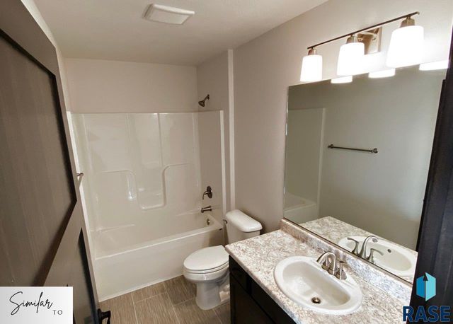 521 Brookside Pl Place, Harrisburg, SD 57032