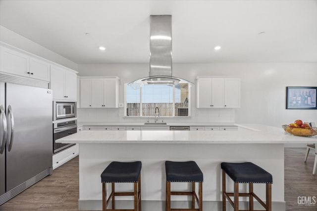 6618 Sycamore Wood Lane, Bakersfield, CA 93313