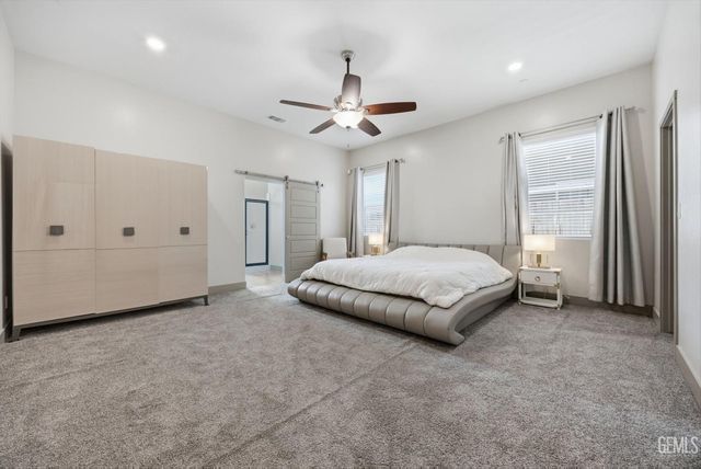 6618 Sycamore Wood Lane, Bakersfield, CA 93313