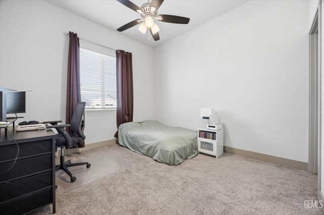 6618 Sycamore Wood Lane, Bakersfield, CA 93313