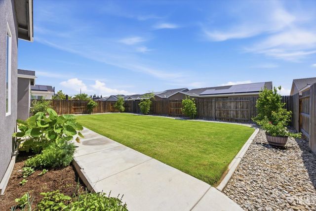 6618 Sycamore Wood Lane, Bakersfield, CA 93313