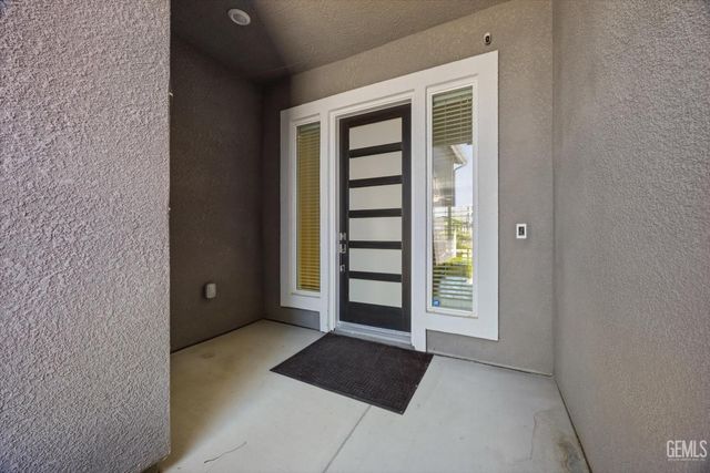 6618 Sycamore Wood Lane, Bakersfield, CA 93313