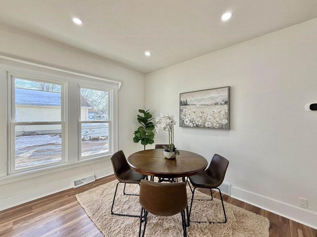 1614 N Washington Street, Janesville, WI 53548