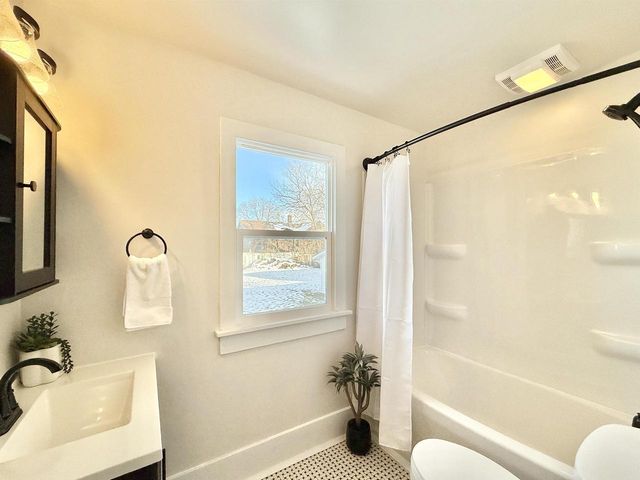 1614 N Washington Street, Janesville, WI 53548