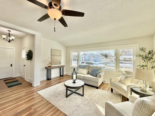 1614 N Washington Street, Janesville, WI 53548