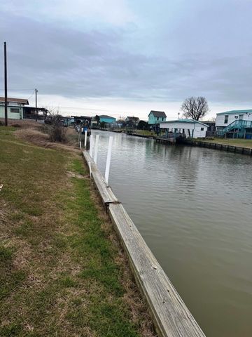 3684 & 3685 County Road 201, Sargent, TX 77414