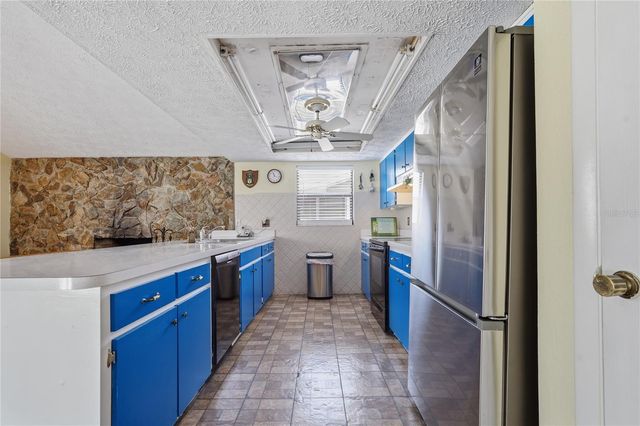 9135 FARMINGTON LANE, Port Richey, FL 34668