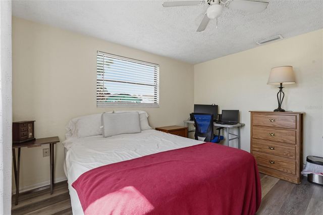9135 FARMINGTON LANE, Port Richey, FL 34668