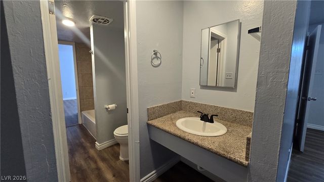 716 North 11th Street 2, Las Vegas, NV 89101