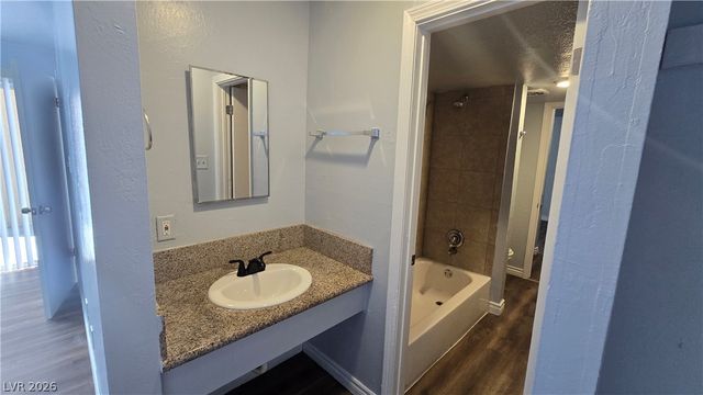 716 North 11th Street 2, Las Vegas, NV 89101
