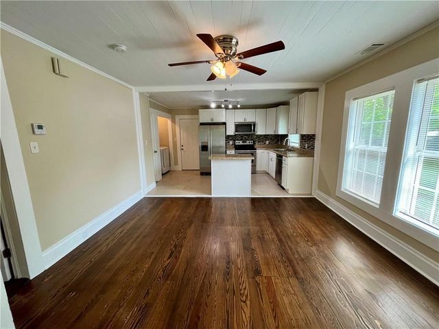 221 Bellview Street, Winder, GA 30680