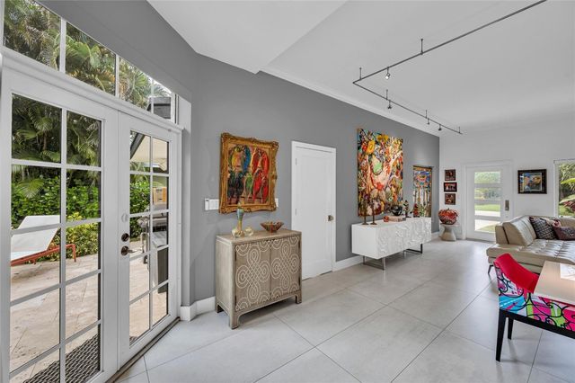 1722 NE 27th Drive, Wilton Manors, FL 33334