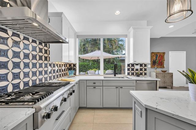 1722 NE 27th Drive, Wilton Manors, FL 33334