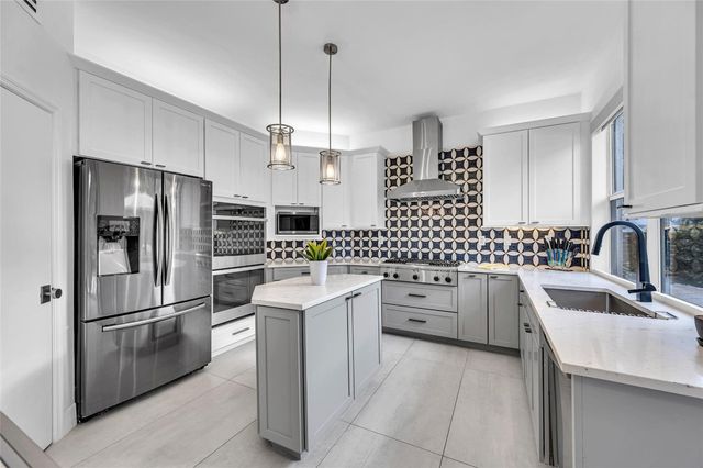 1722 NE 27th Drive, Wilton Manors, FL 33334