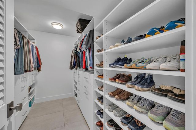 1722 NE 27th Drive, Wilton Manors, FL 33334