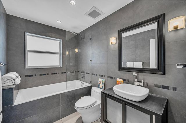 1722 NE 27th Drive, Wilton Manors, FL 33334